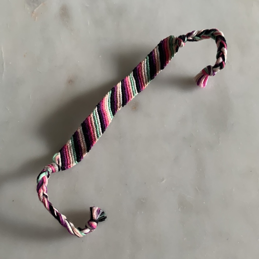 3/$15💎🆕 Friendship bracelet in multicolour striped
